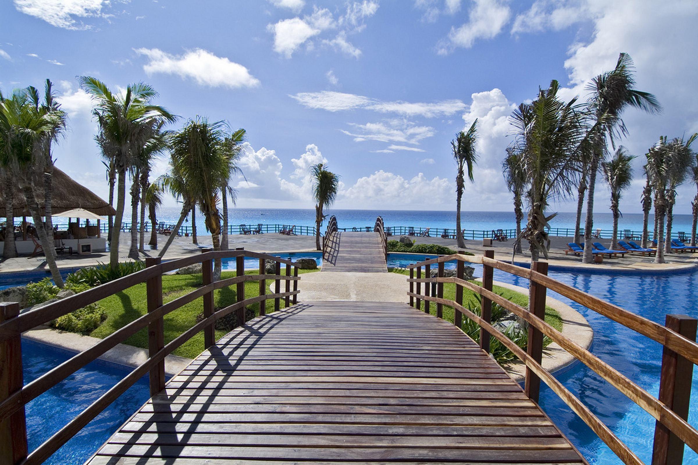 Grand Oasis Cancún Létesítmények fotó The boardwalk at the Grand at Moon Palace